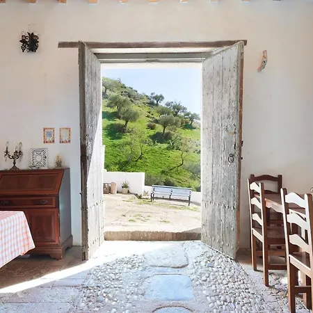 Holiday home Hacienda Mellado, Antiguo Lagar Cerca De Malaga *